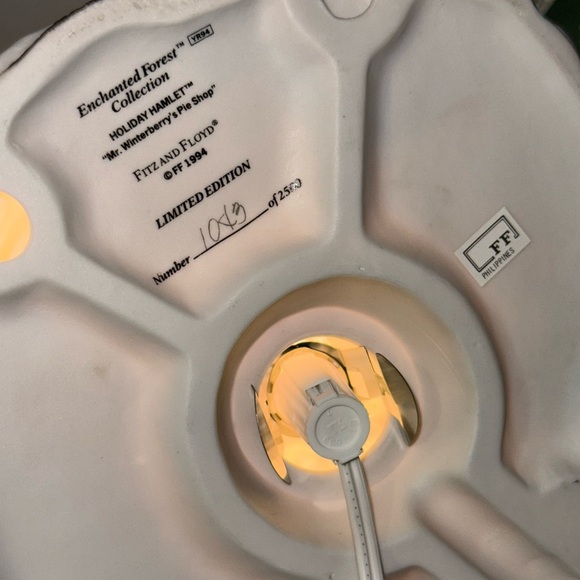 MR. WINTERBERRY'S PIE SHOP HOLIDAY HAMLET FITZ & FLOYD ENCHANTED FOREST 1994 - Picture 9 of 9